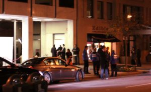 opening night_huxley